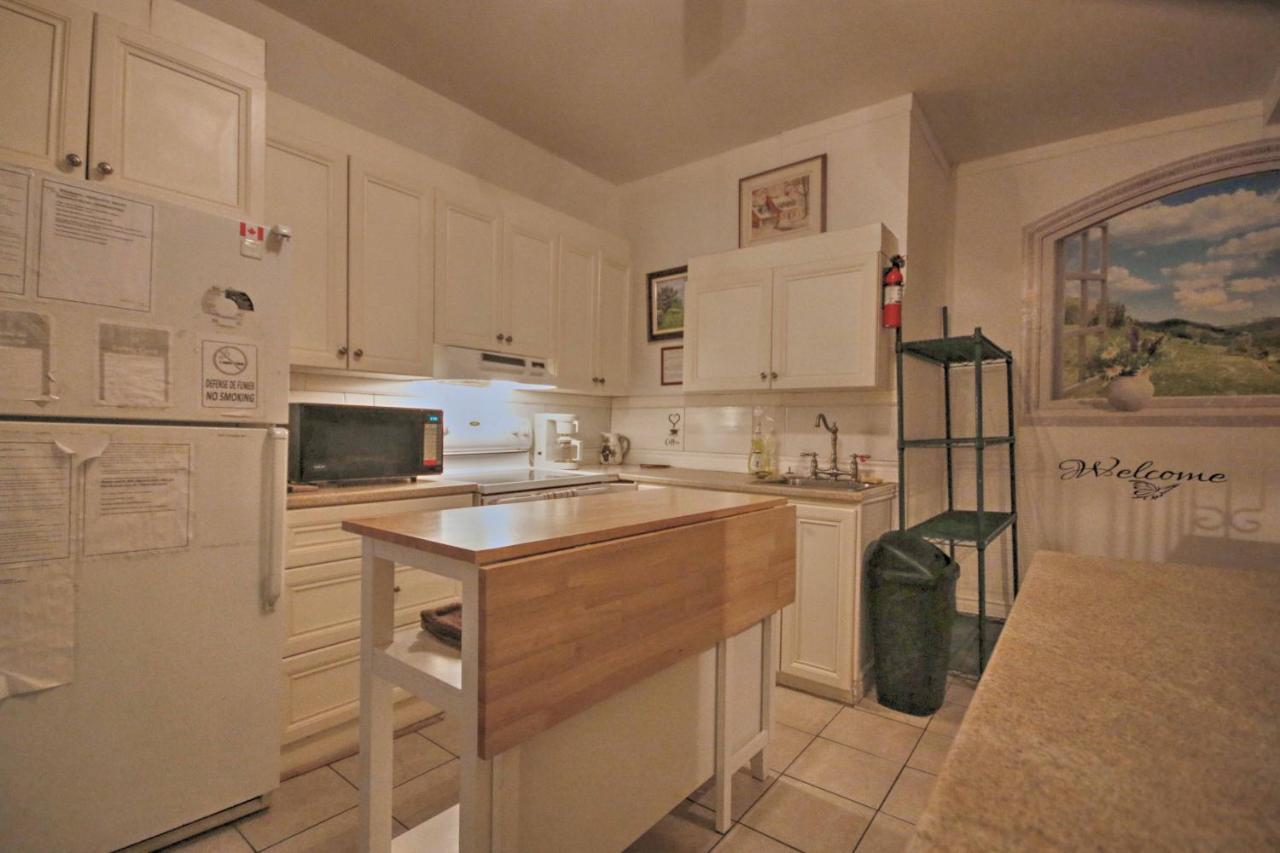 Vieille Maison Rustique Espace Interessant Québec Exterior foto