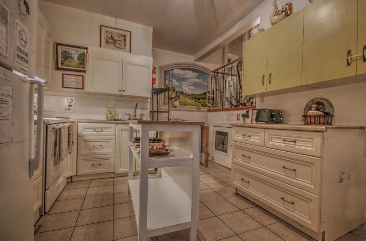 Vieille Maison Rustique Espace Interessant Québec Exterior foto