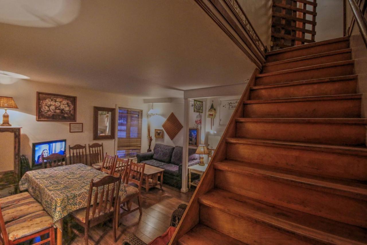Vieille Maison Rustique Espace Interessant Québec Exterior foto